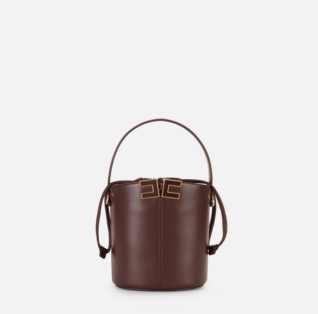 Borsa a secchiello con dettaglio logo “Spring Summer 2026”